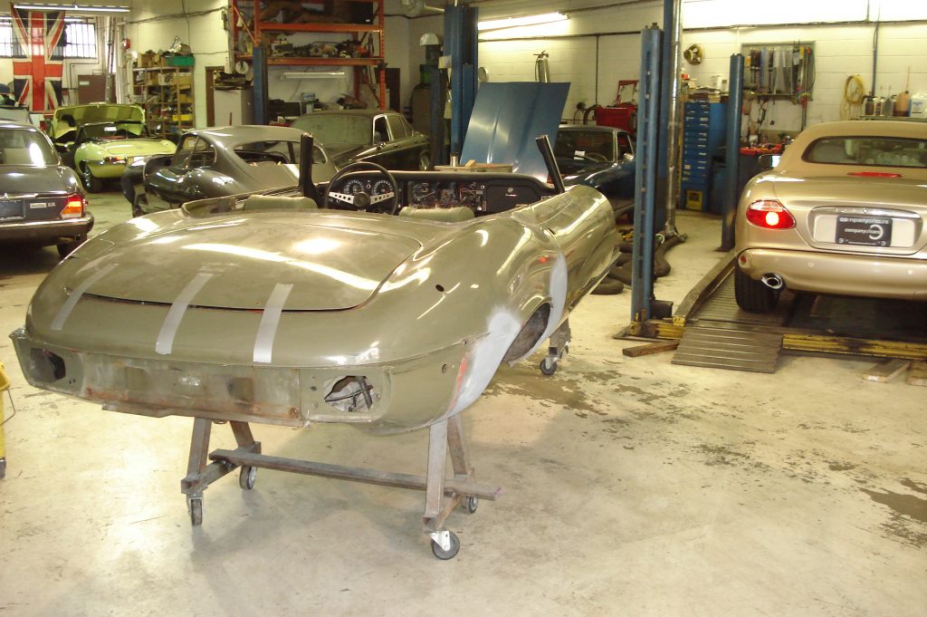 Jaguar 1974 Jaguar E Type V12 Roadster Restoration shell pre strip