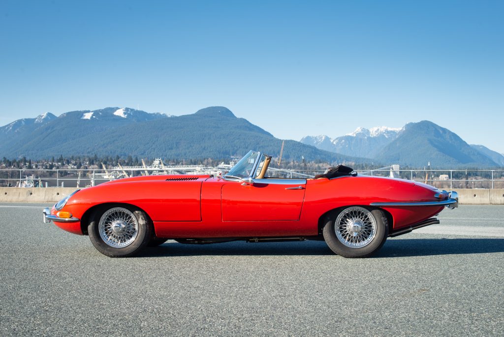 1964 Jaguar E type profile